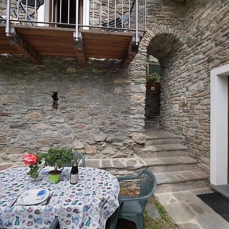 Appartamentino Su 2 Livelli Dosso del Liro Exterior foto